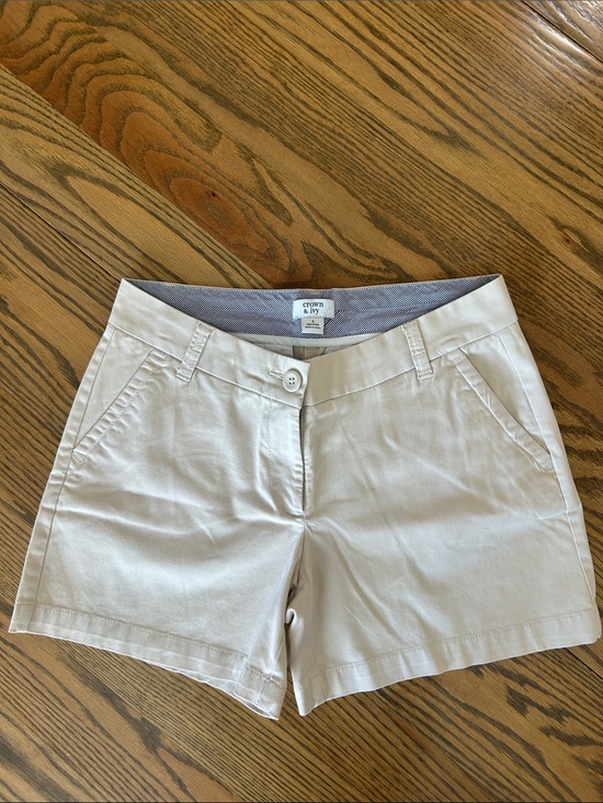 crown & ivy Pants - crown & ivy Caroline Light khaki Women's Chino Shorts